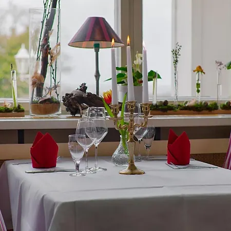 Meeressterne Weisses Schloss Готель