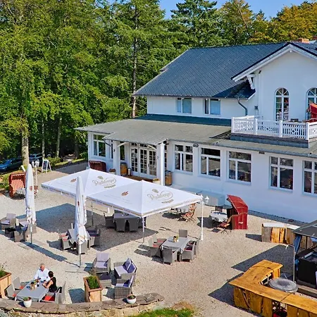 Готель Meeressterne Weisses Schloss 3*